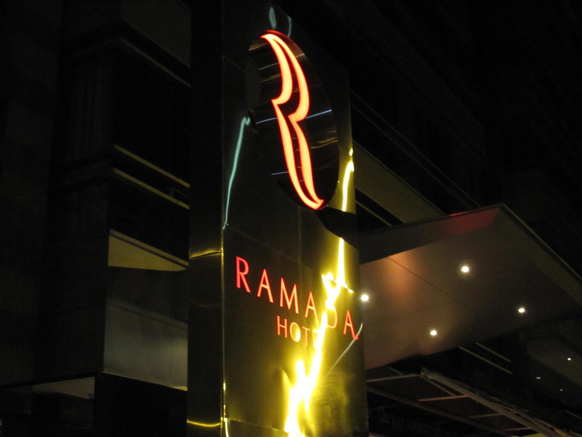 Ramada Bogota Parque 93 Hotel Exterior photo